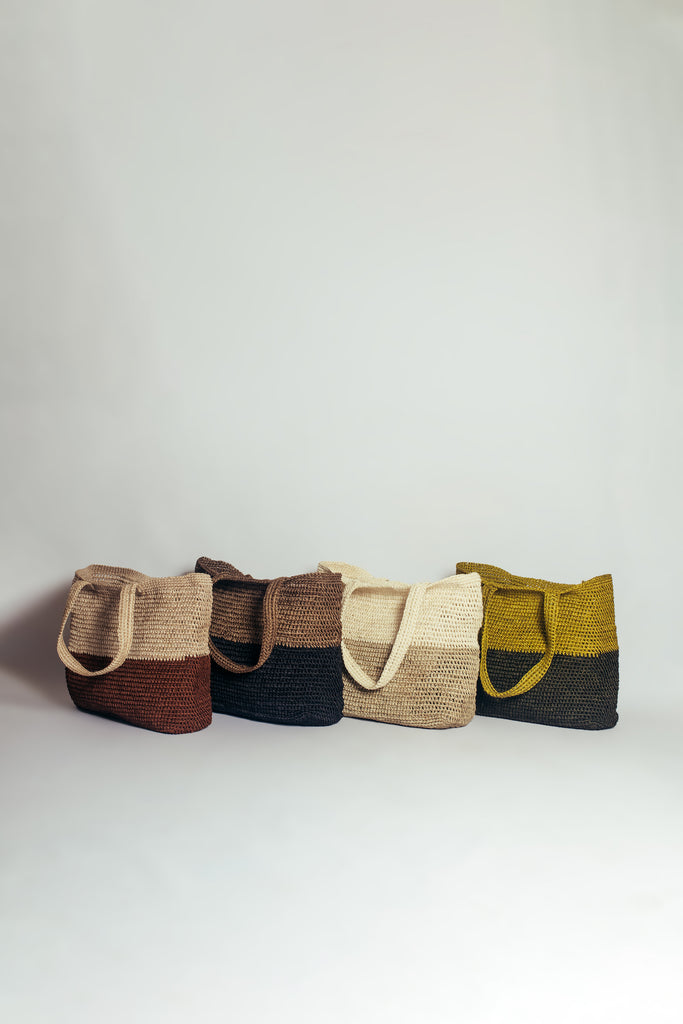 Two-Toned Fique Tote - Wheat/Dust